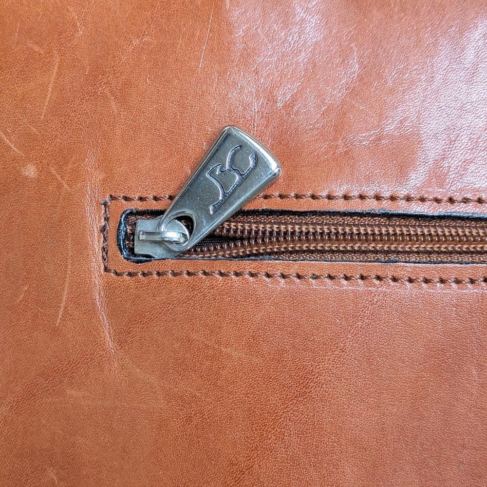 Leather Purse, Classic Brown Shoulder Bag w/ Pockets, Straps, Metallic Accents - Picture 4 of 13